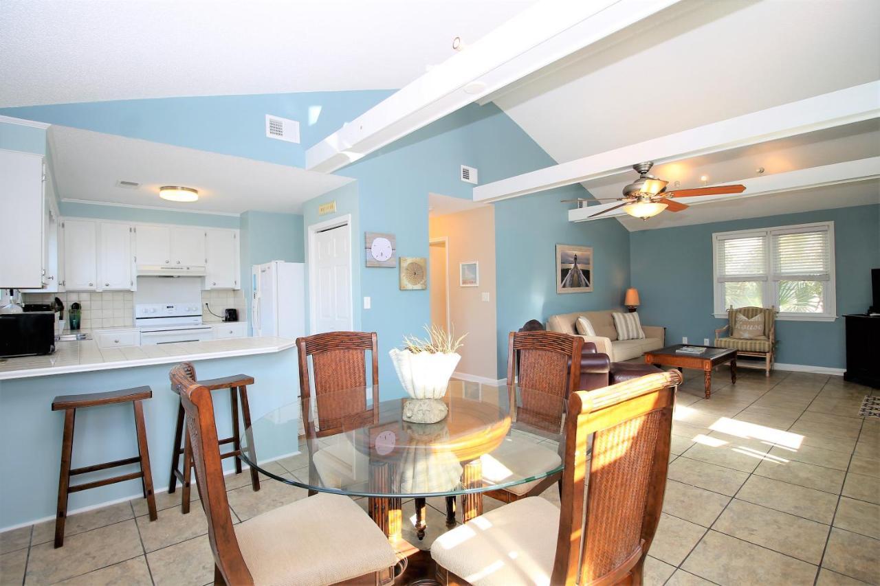 Salty Shack Unit C - Salty Shack - Dog Friendly Home - Across From The Beach - Central Location! Folly Beach Bagian luar foto