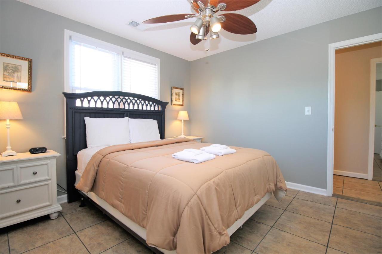 Salty Shack Unit C - Salty Shack - Dog Friendly Home - Across From The Beach - Central Location! Folly Beach Bagian luar foto