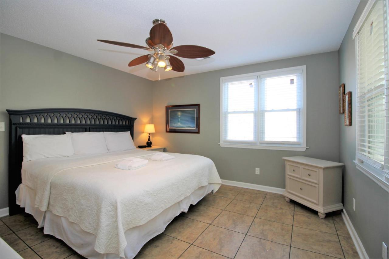 Salty Shack Unit C - Salty Shack - Dog Friendly Home - Across From The Beach - Central Location! Folly Beach Bagian luar foto